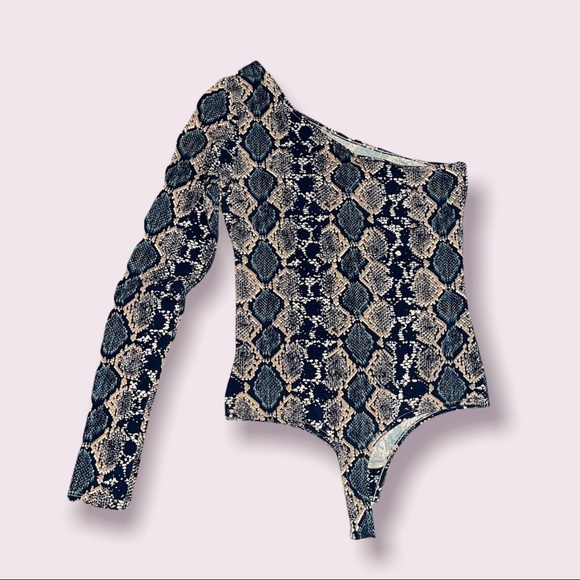 Guess Bodysuit - Picture 2 of 2